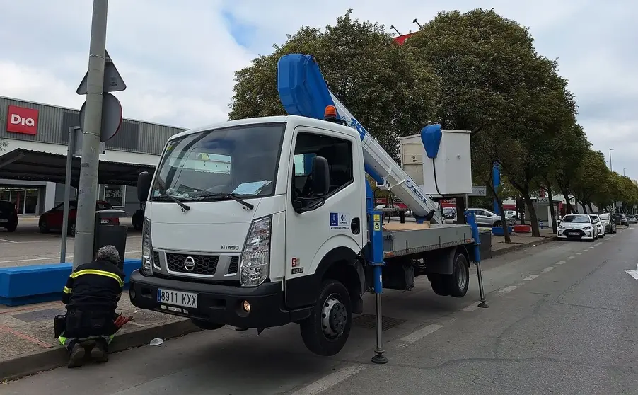 Buscan electricistas para trabajar en el servicio de alumbrado p&uacute;blico en Jerez (1)
