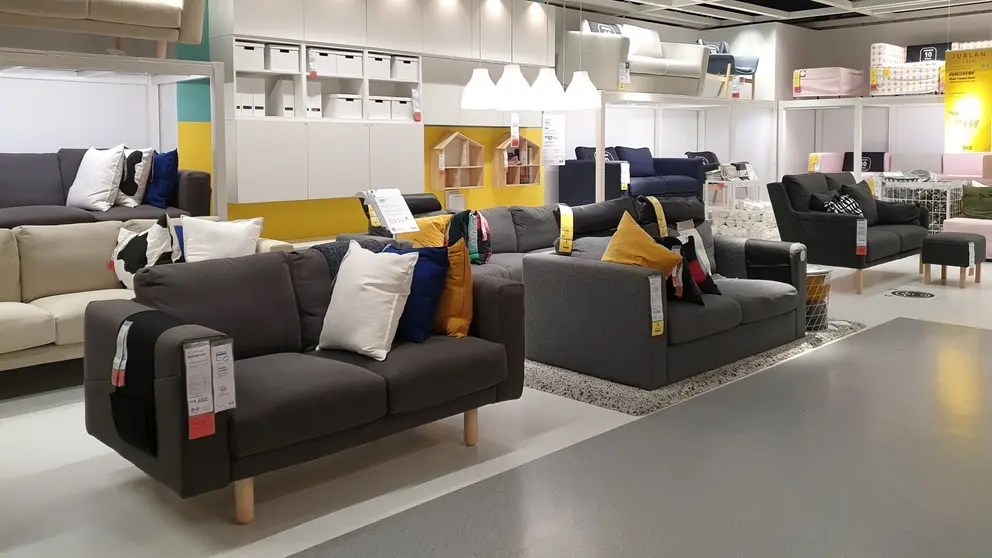 Secci&oacute;n de sof&aacute;s de la tienda IKEA