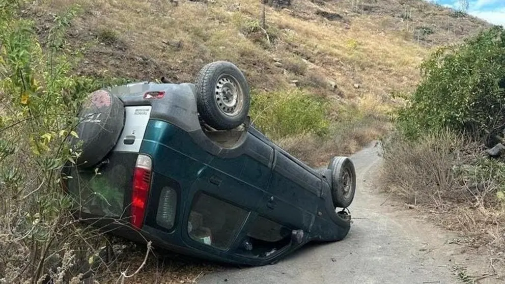 Muere un hombre tras caer su veh&iacute;culo por un barranco en M&aacute;laga