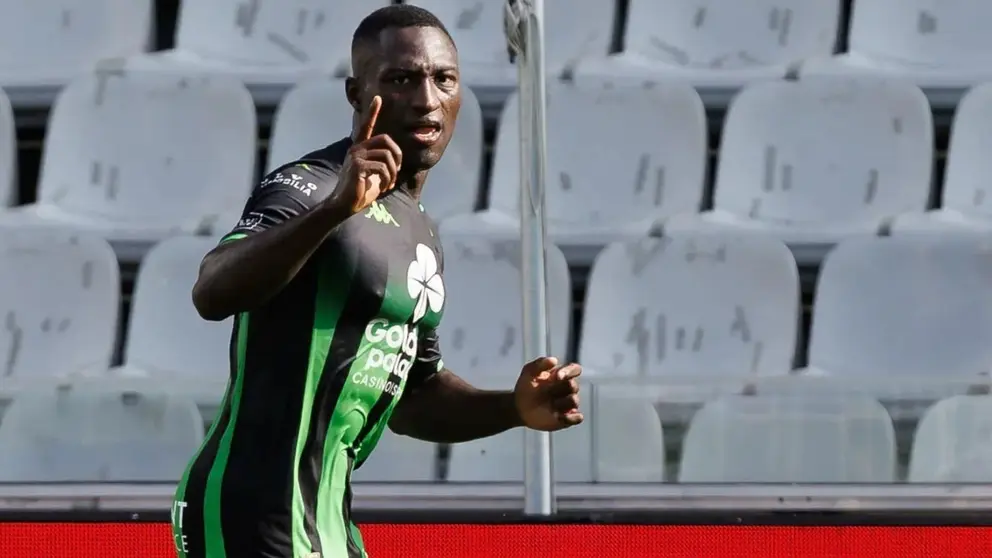 K&eacute;vin Denkey, delantero del C&iacute;rculo de Brujas que interesa a Sevilla FC y Real Betis