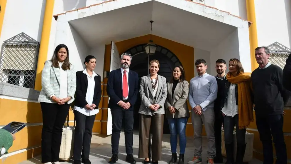 Almudena Mart&iacute;nez del Junco, presidenta de la Diputaci&oacute;n de C&aacute;diz en Benalup-Casas Viejas