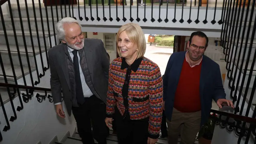Mar&iacute;a Jos&eacute; Garc&iacute;a-Pelayo en el Ayuntamiento de La Barca de la Florida | Cristo Garc&iacute;a
