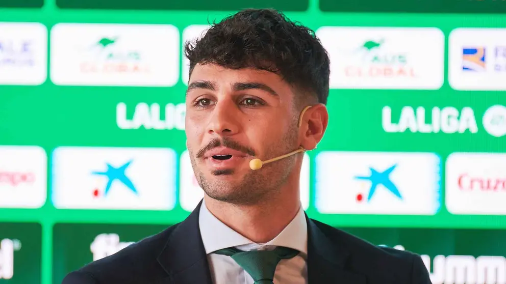 Presentaci&oacute;n de Johnny Cardoso con el Real Betis | Salvador L&oacute;pez Medina para El MIRA
