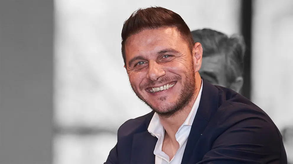 Joaqu&iacute;n S&aacute;nchez vestido de traje | Salvador L&oacute;pez Medina para El MIRA