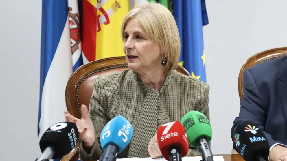 Mar&iacute;a Jos&eacute; Garc&iacute;a-Pelayo en rueda de prensa | Cristo Garc&iacute;a