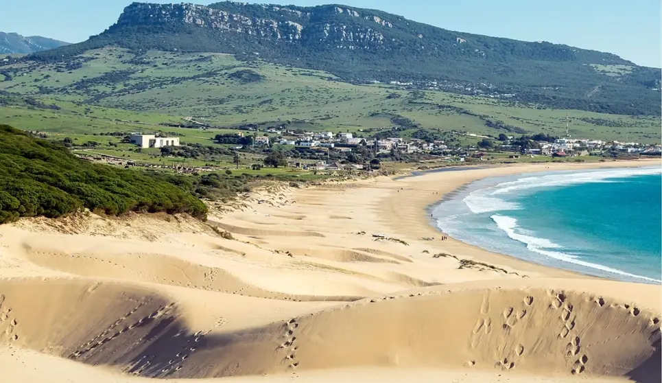 Las playas de Andaluc&iacute;a, lugares m&aacute;gicos para hacer turismo. Verdaderos para&iacute;sos de belleza
