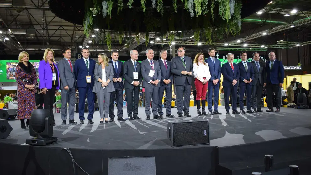 Presentaci&oacute;n de la  Propuesta Estrat&eacute;gica de Conectividad 2023-2025 para Andaluc&iacute;a en Fitur 2024