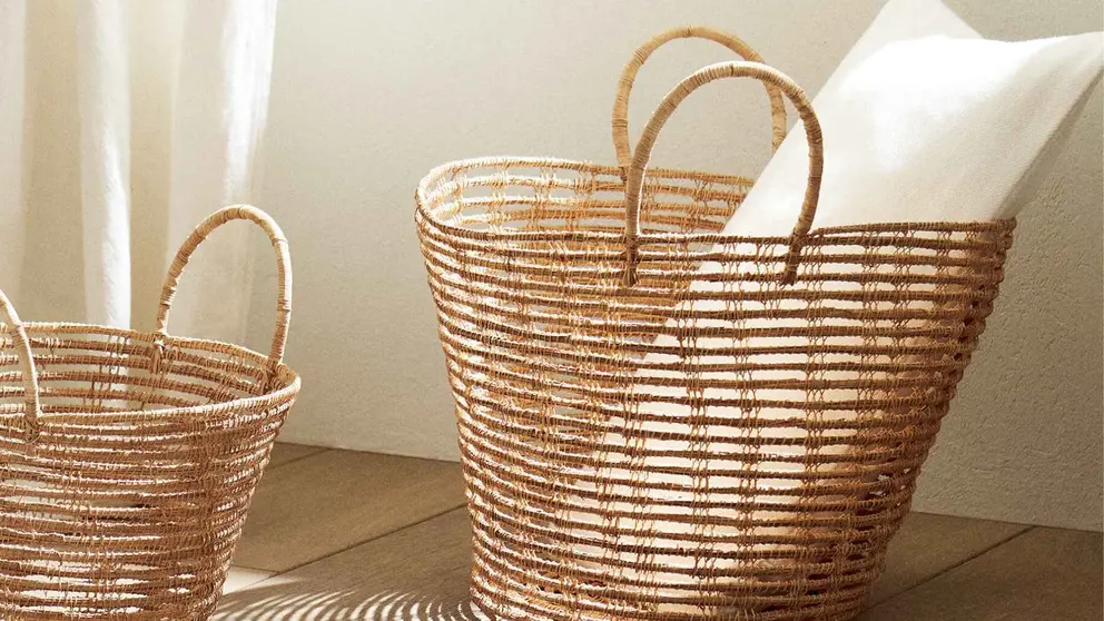 Cesto cil&iacute;ndrico con asas de Zara Home