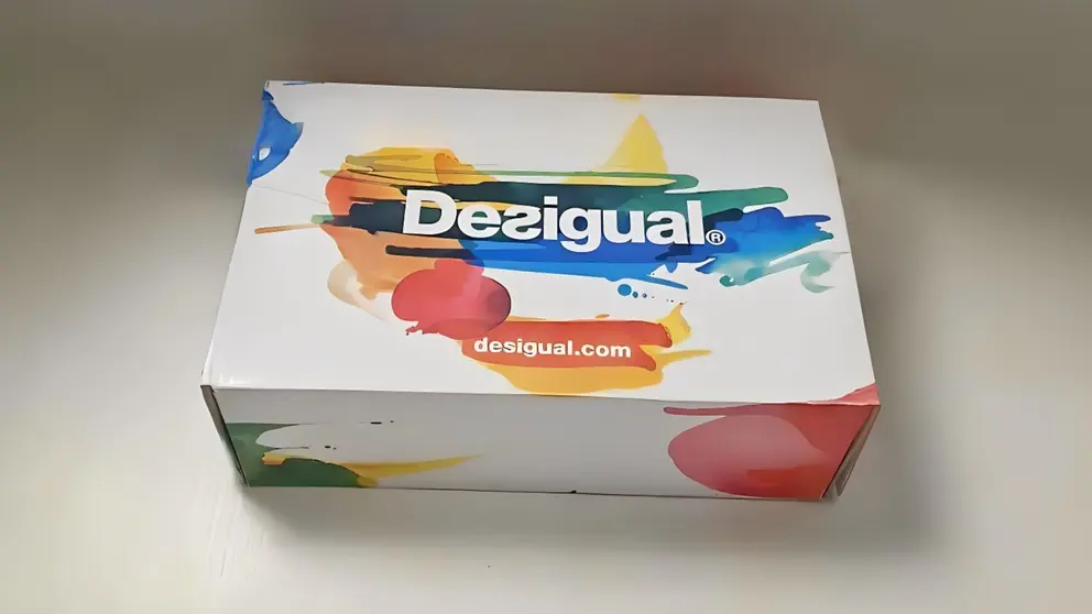 Caja de calzado de Desigual