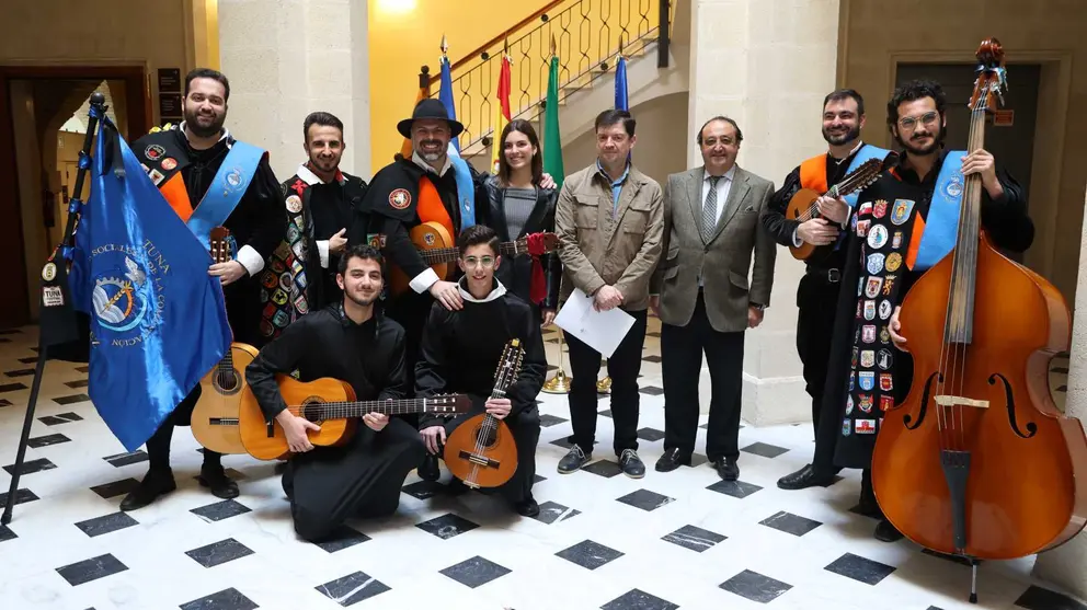 I Certamen Internacional de Tunas 'Jerez, tierra de vinos' | Cristo Garc&iacute;a