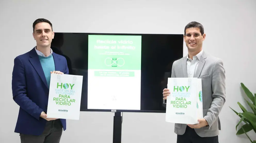 Jaime Espinar presenta la campa&ntilde;a 'Recicla vidrio hasta el infinito&rsquo; | Cristo Garc&iacute;a