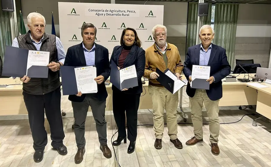El futuro del campo: Junta de Andaluc&iacute;a y sector agrario sellan una alianza hist&oacute;rica