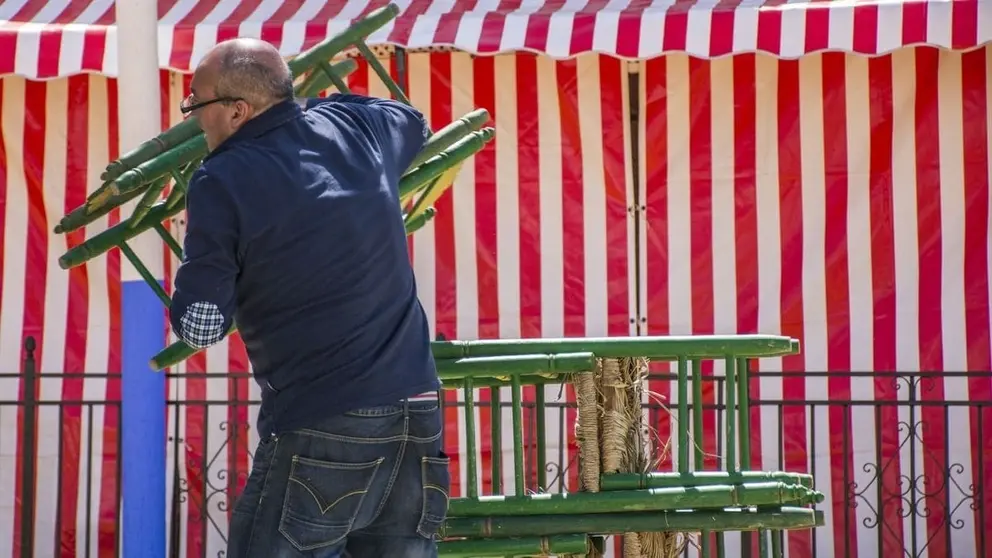 Sevilla busca personal para trabajar en Semana Santa y Feria de Abril. Se pagan hasta 1.800 euros
