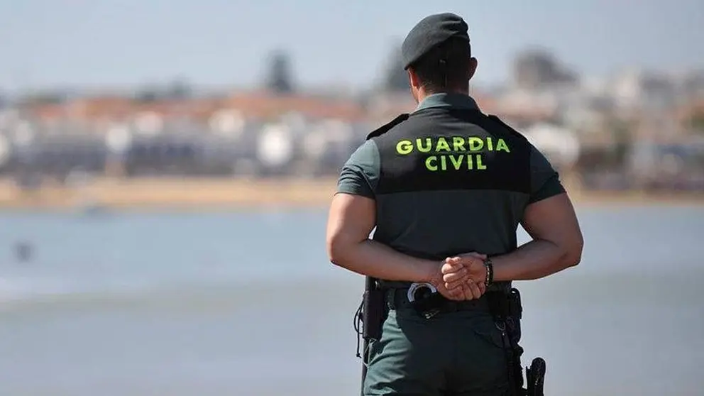 Un agente de la Guardia Civil en Barbarte
