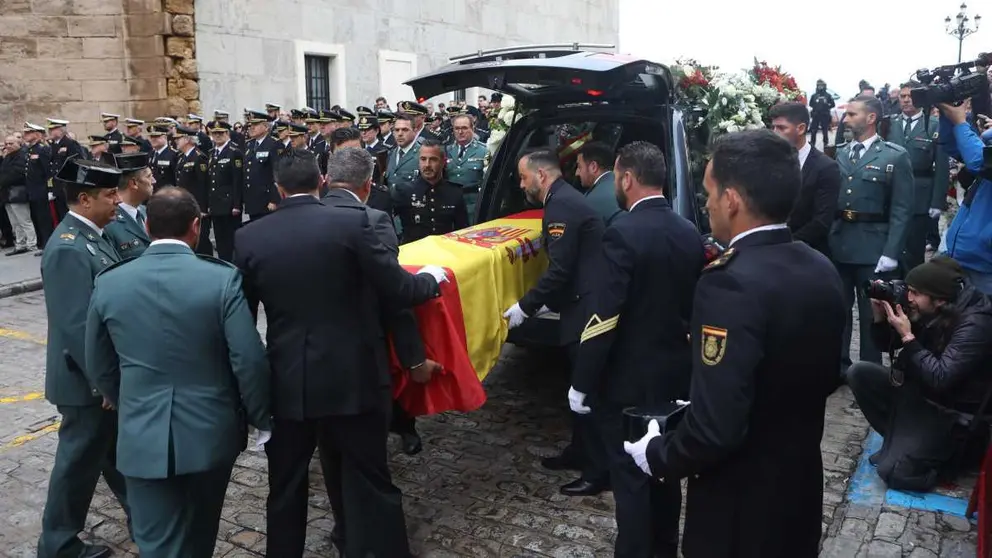 Funeral en C&aacute;diz por el Guardia Civil fallecido en Barbate