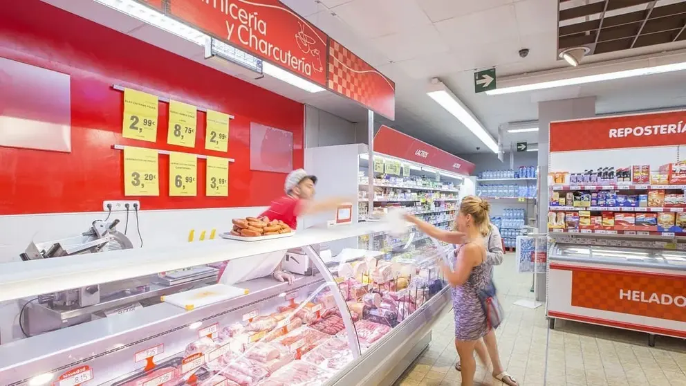 Supermercados DIA busca trabajadores en Andaluc&iacute;a. Se pagan m&aacute;s de 1.300 euros