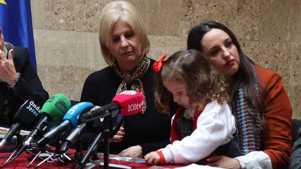 Presentaci&oacute;n de la recaudaci&oacute;n de la Carrera Solidaria Escolar a Favor de Valentina (2)