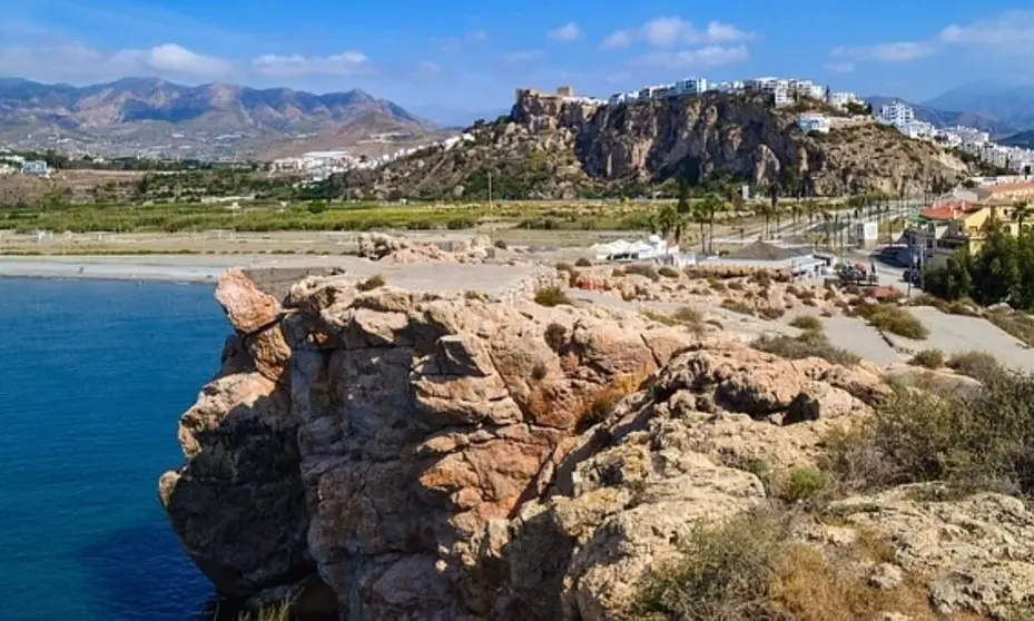 Encuentran el cad&aacute;ver de un hombre en el pe&ntilde;&oacute;n de Salobre&ntilde;a en Granada