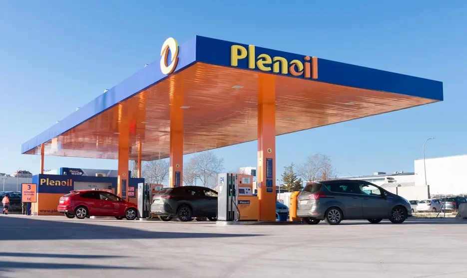 Estaciones de servicio Plenoil necesitan trabajadores en Andaluc&iacute;a. Estos son los sueldos