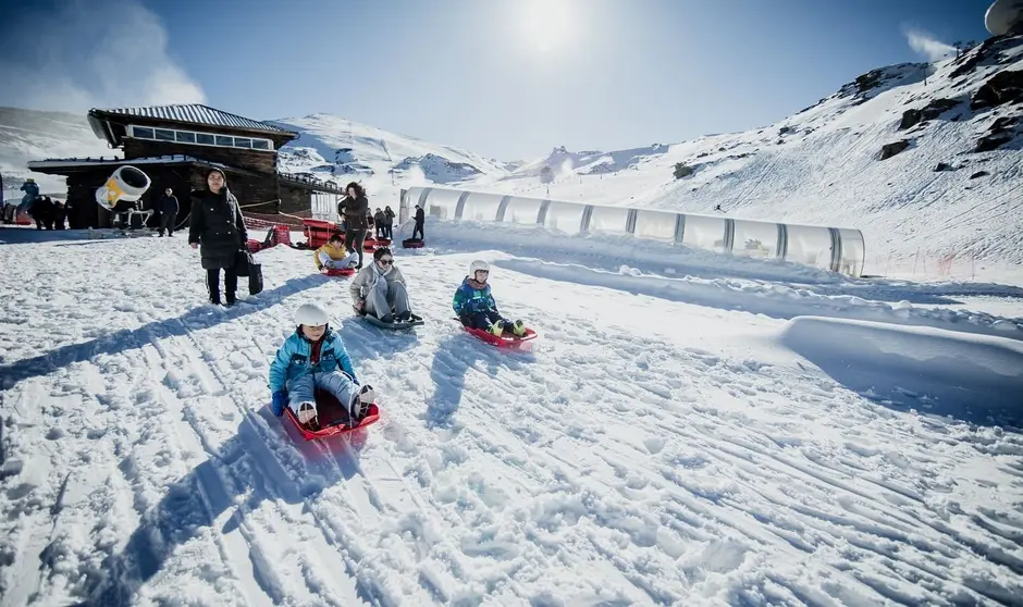 Una ni&ntilde;a de 4 a&ntilde;os se desmaya en Sierra Nevada tras sufrir mal de altura