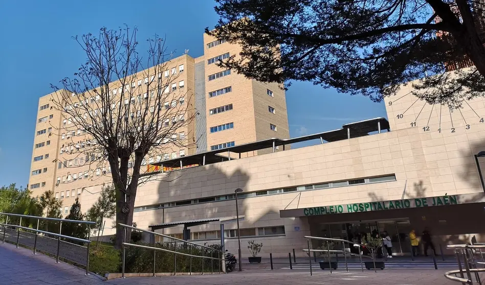 Una ni&ntilde;a de 10 a&ntilde;os, en estado cr&iacute;tico tras el incendio de una vivienda en Linares