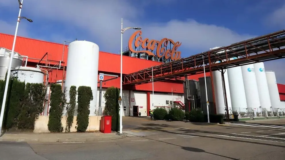 Coca-Cola busca trabajadores para su f&aacute;brica de Sevilla. Todo lo que debes tener en cuenta