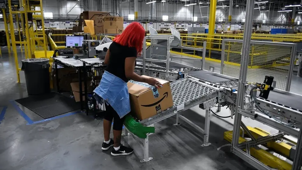 Amazon quiere seguir expandi&eacute;ndose en Andaluc&iacute;a. Estas son las vacantes y los sueldos