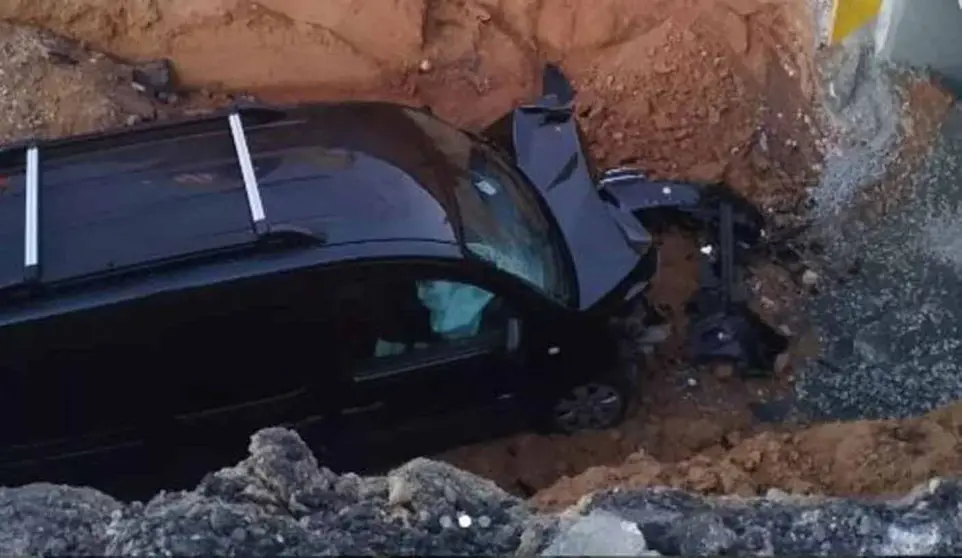Fallece un joven tras despe&ntilde;arse su coche por un tajo de m&aacute;s de 200 metros en Granada
