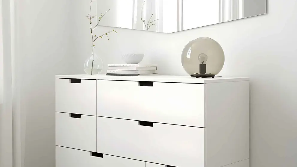 C&oacute;moda de 8 cajones NORDLI de Ikea