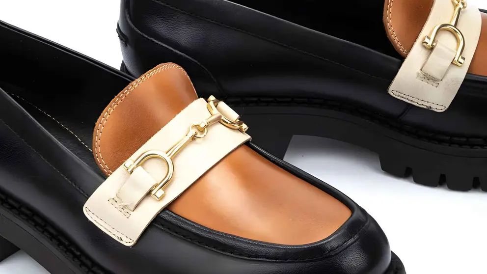 Mocasines de piel con detalle met&aacute;lico Pikolinos en El Corte Ingl&eacute;s