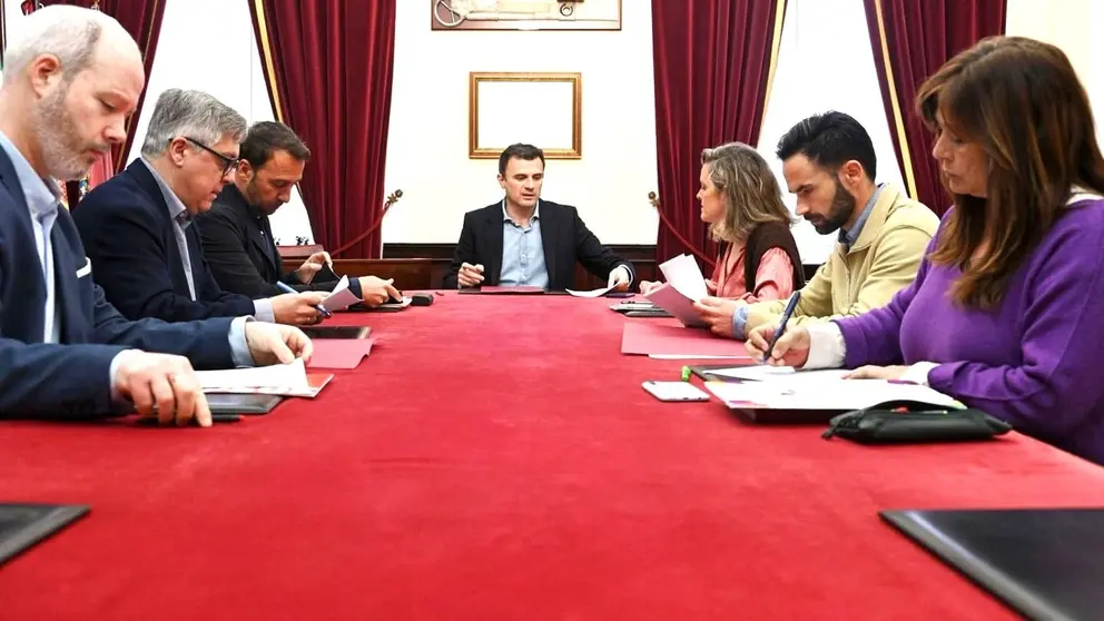 Bruno Garc&iacute;a, reunido con los portavoces de la oposici&oacute;n