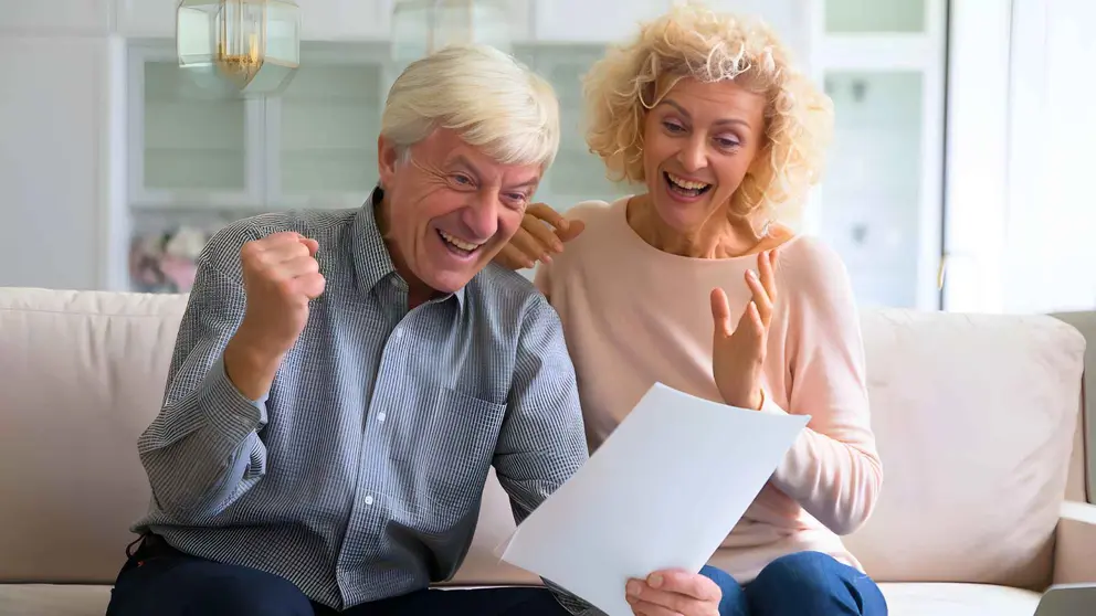 Pensionistas celebran el nuevo aviso de la Seguridad Social