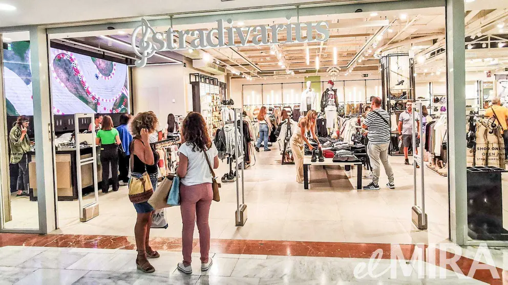 Tienda Stradivarius - El MIRA