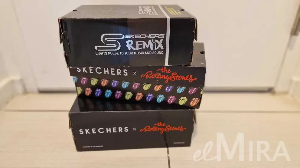 Cajas de zapatillas, botas y sandalias de Skechers