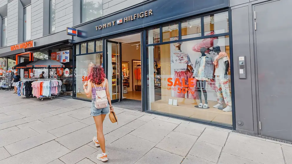 Famosa tienda de Tommy Hilfiger