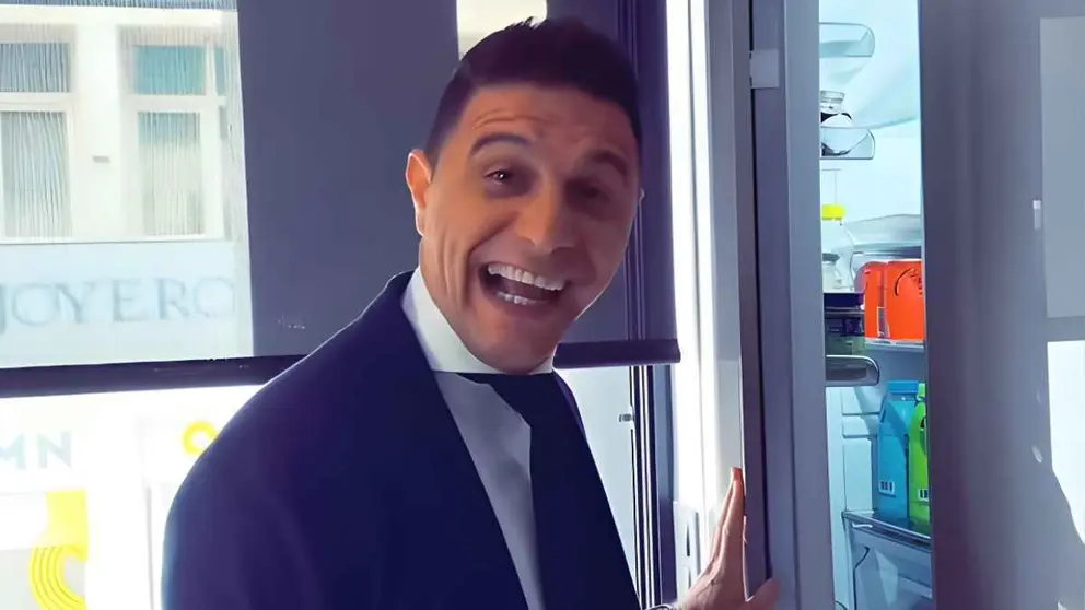 Joaqu&iacute;n S&aacute;nchez disfruta de la Semana Santa en su &aacute;tico del centro de Sevilla