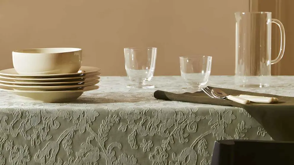 Mantel de algod&oacute;n Jacquar satinado de Zara Home