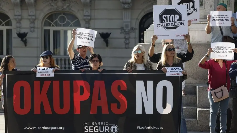 Personas se manifiestan contra lo ocupaci&oacute;n ilegal
