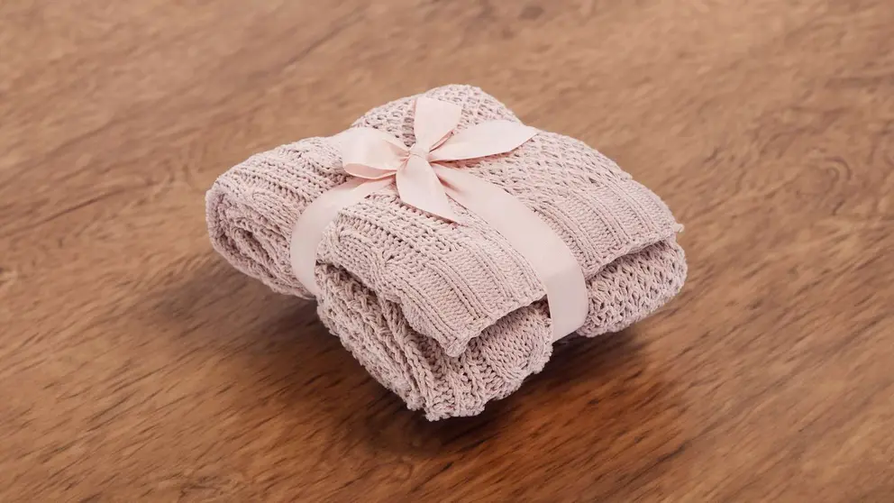 Manta decorativa Natacha Basics de El Corte Ingl&eacute;s