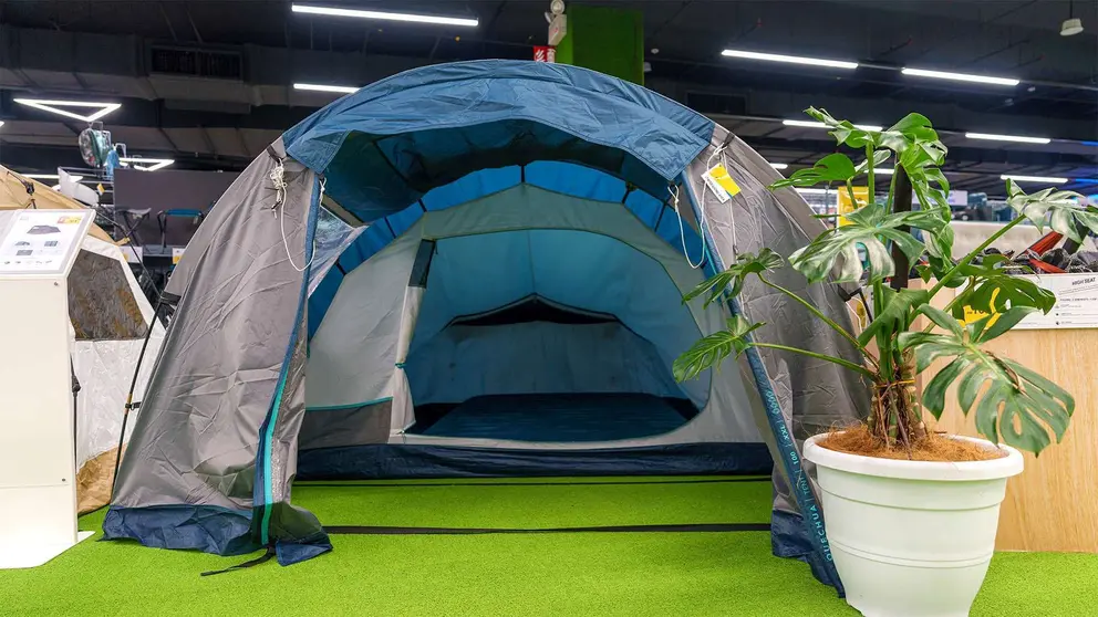 Tienda de campa&ntilde;a familiar de Decathlon