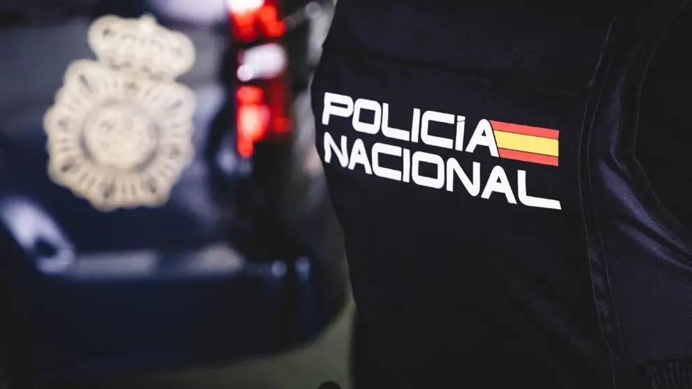 Un agente de la Polic&iacute;a Nacional en una foto de archivo