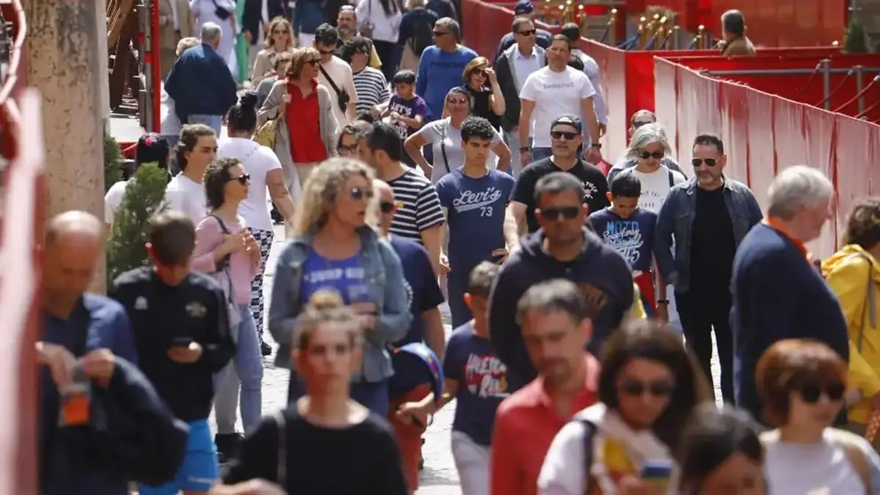 Turistas pasean por C&oacute;rdoba en plena Semana Santa