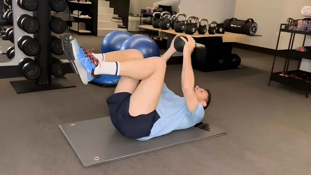 Joaqu&iacute;n S&aacute;nchez se ejercita en el gimnasio de su casa con las zapatillas Nike React Pegasus Trail 4