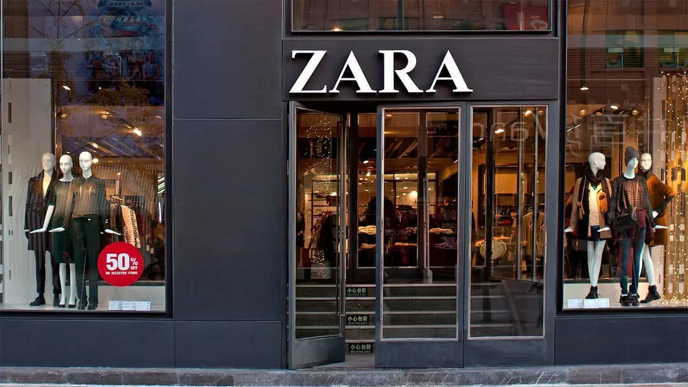 Entrada de tienda ZARA - Inditex