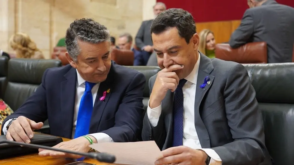 Juanma Moreno, junto a Antonio Sanz