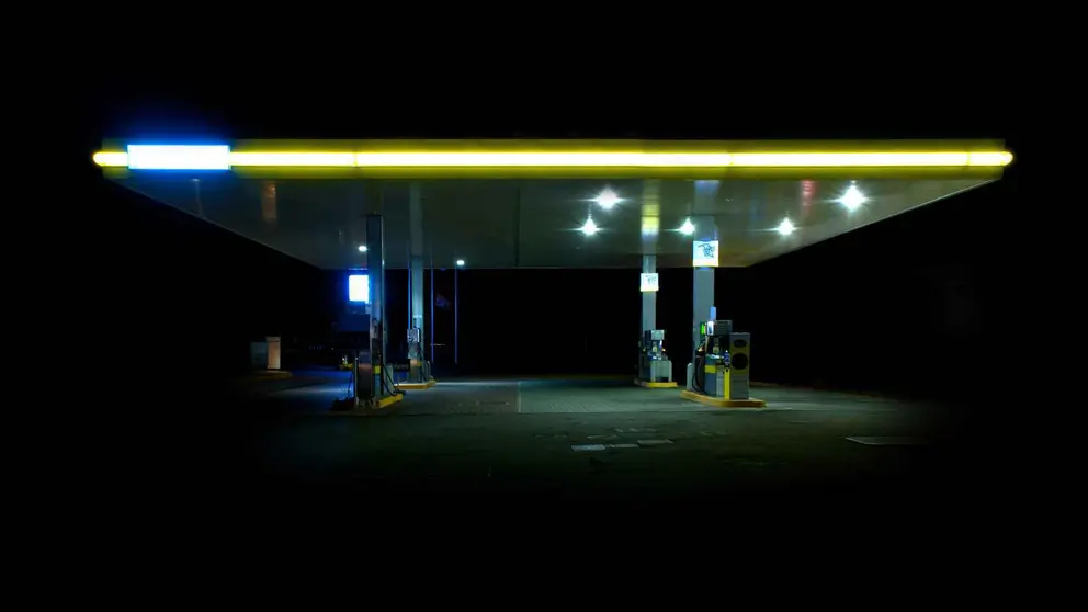 Una gasolinera en una foto de archivo