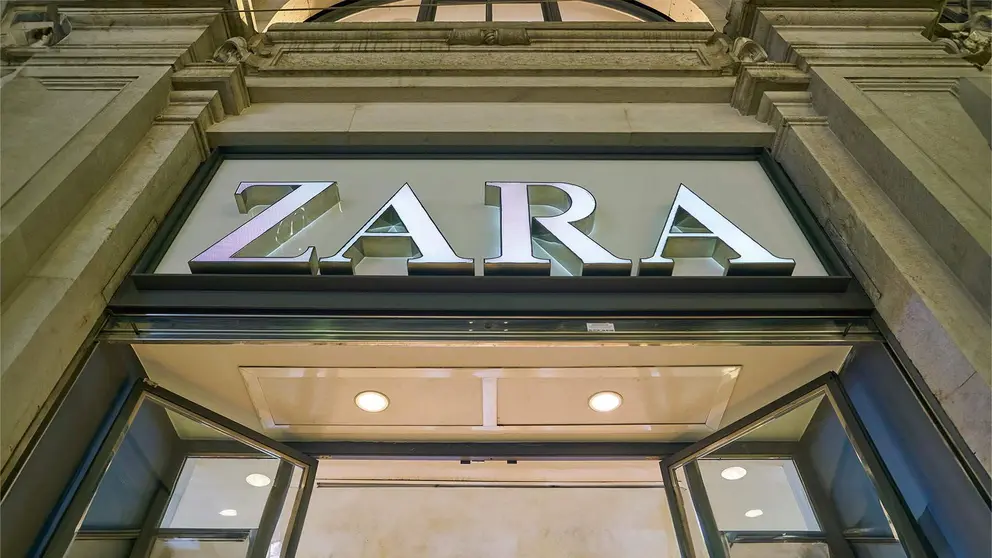 Entrada a tienda de la firma ZARA