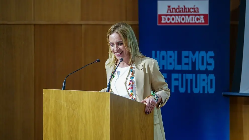 La presidenta de la Diputaci&oacute;n de C&aacute;diz, Almudena Mart&iacute;nez, durante el acto celebrado en Algeciras