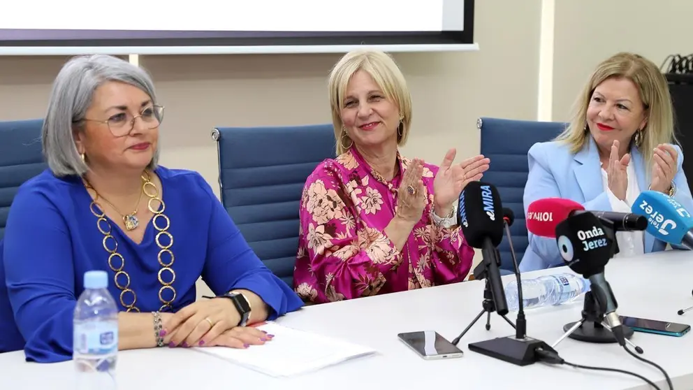 Garc&iacute;a-Pelayo en la clausura de la Asamblea de Mujeres Empresarias