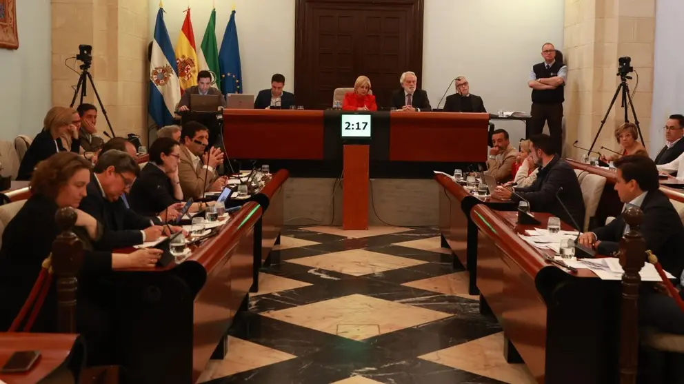 Celebraci&oacute;n del Pleno ordinario del mes de Abril | Cristo Garc&iacute;a